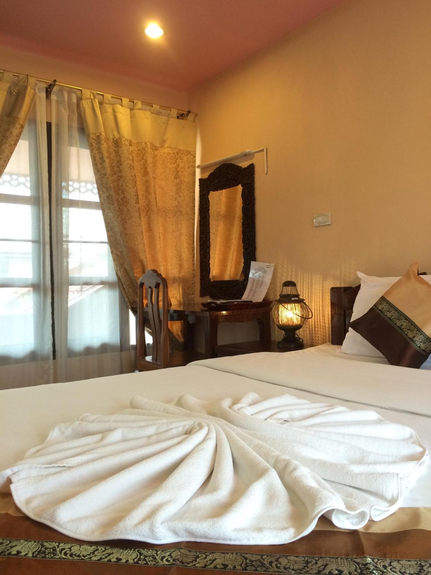 Chok-Wasana Guest House Mae Sariang Oda fotoğraf