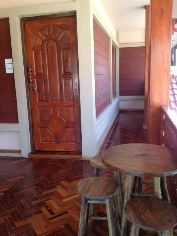 Chok-Wasana Guest House Mae Sariang Oda fotoğraf