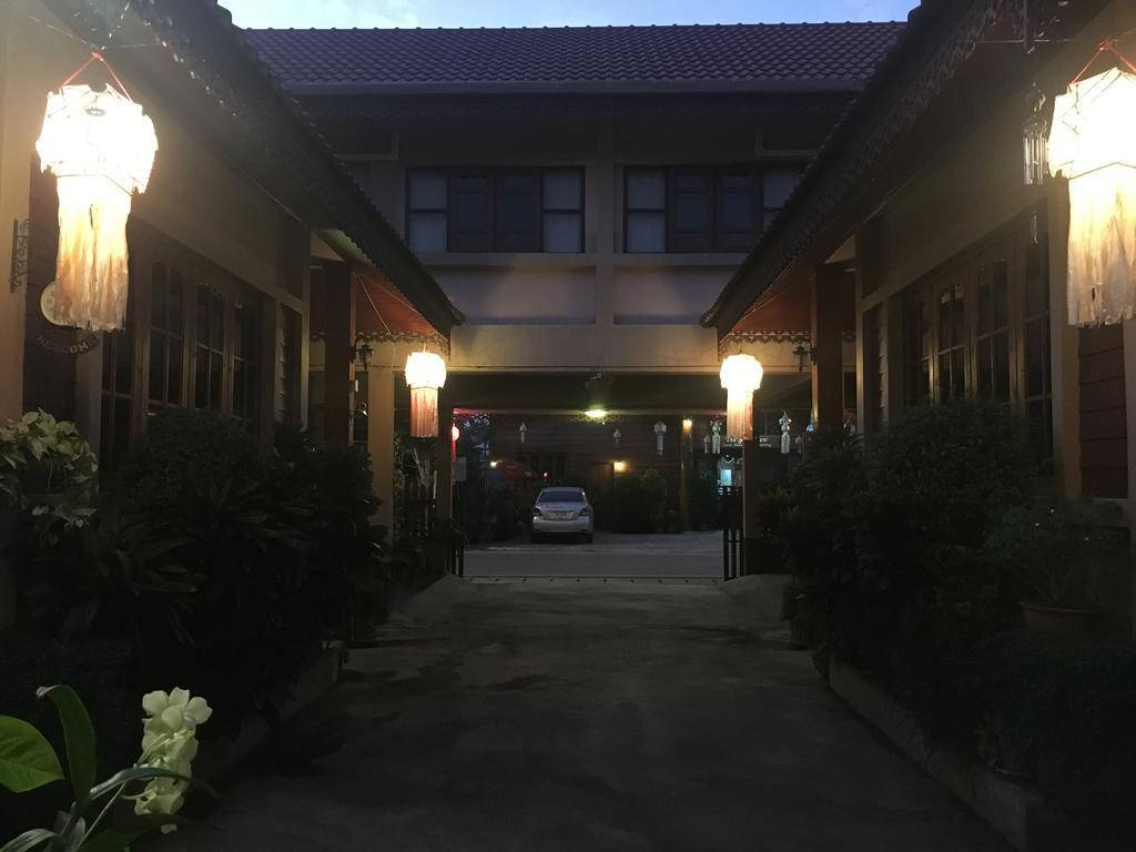 Chok-Wasana Guest House Mae Sariang Dış mekan fotoğraf
