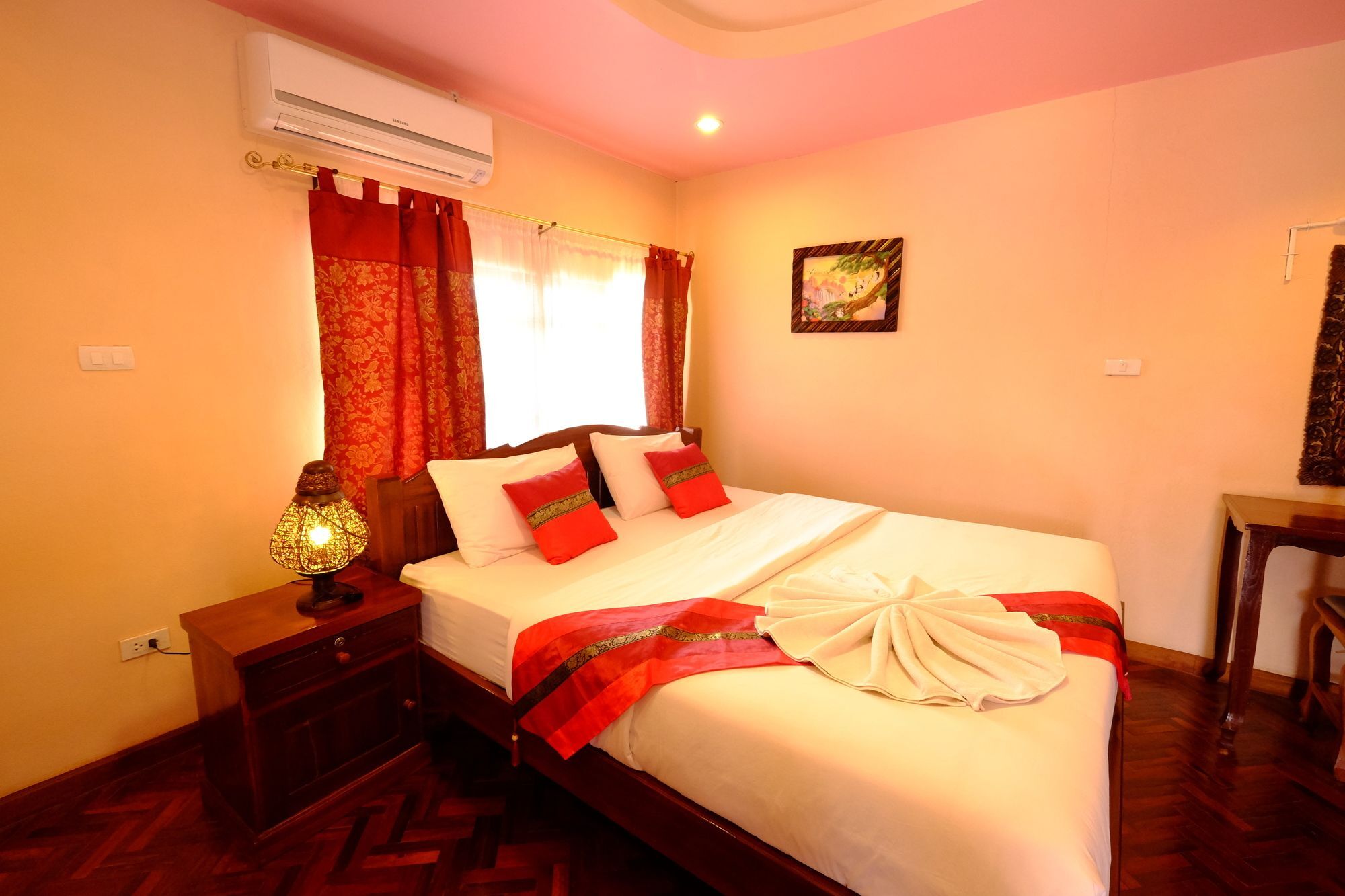 Chok-Wasana Guest House Mae Sariang Dış mekan fotoğraf