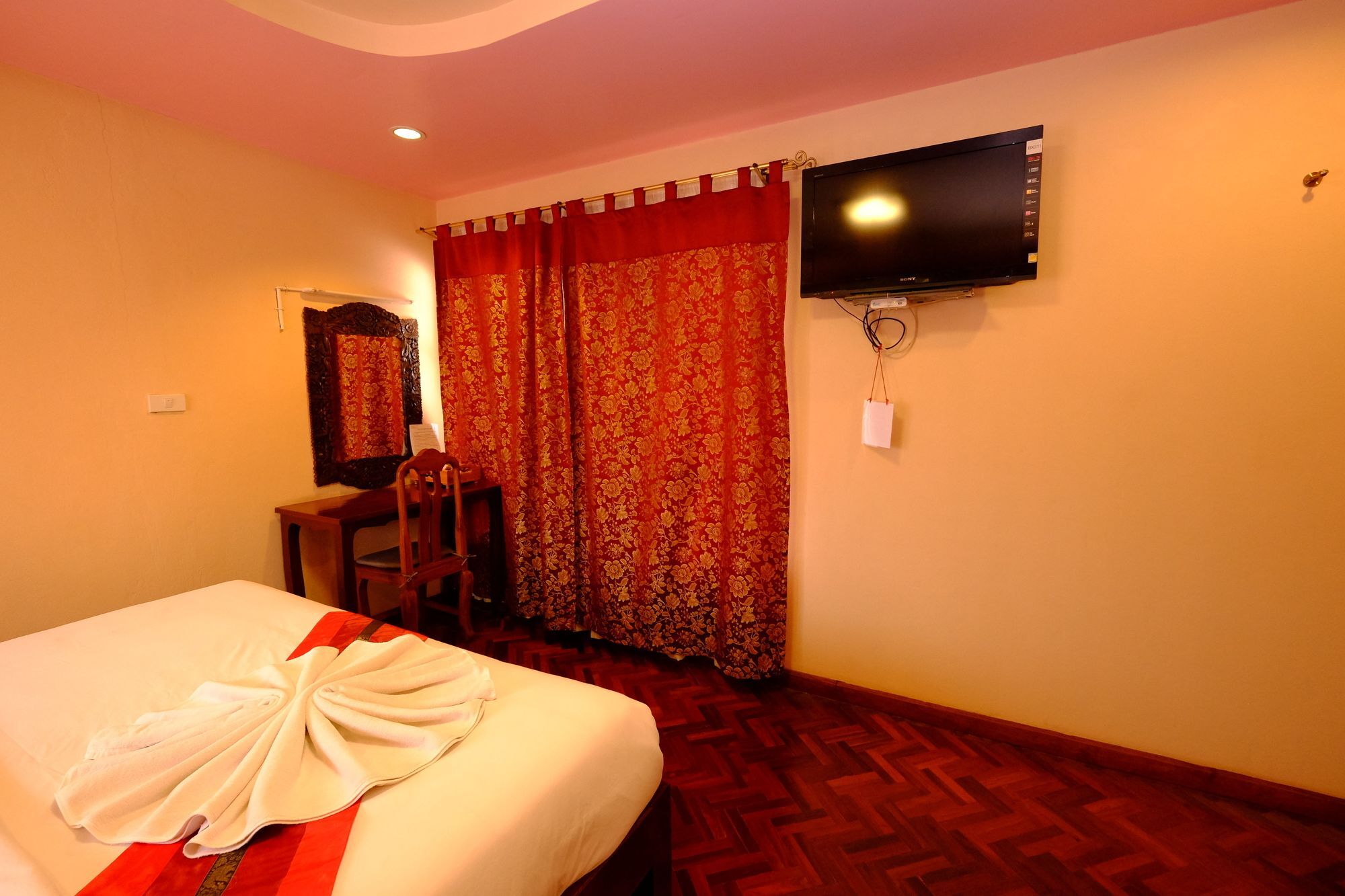 Chok-Wasana Guest House Mae Sariang Dış mekan fotoğraf